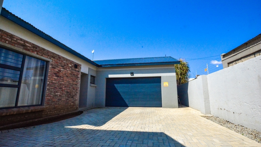 3 Bedroom Property for Sale in Grimbeeck Park North West